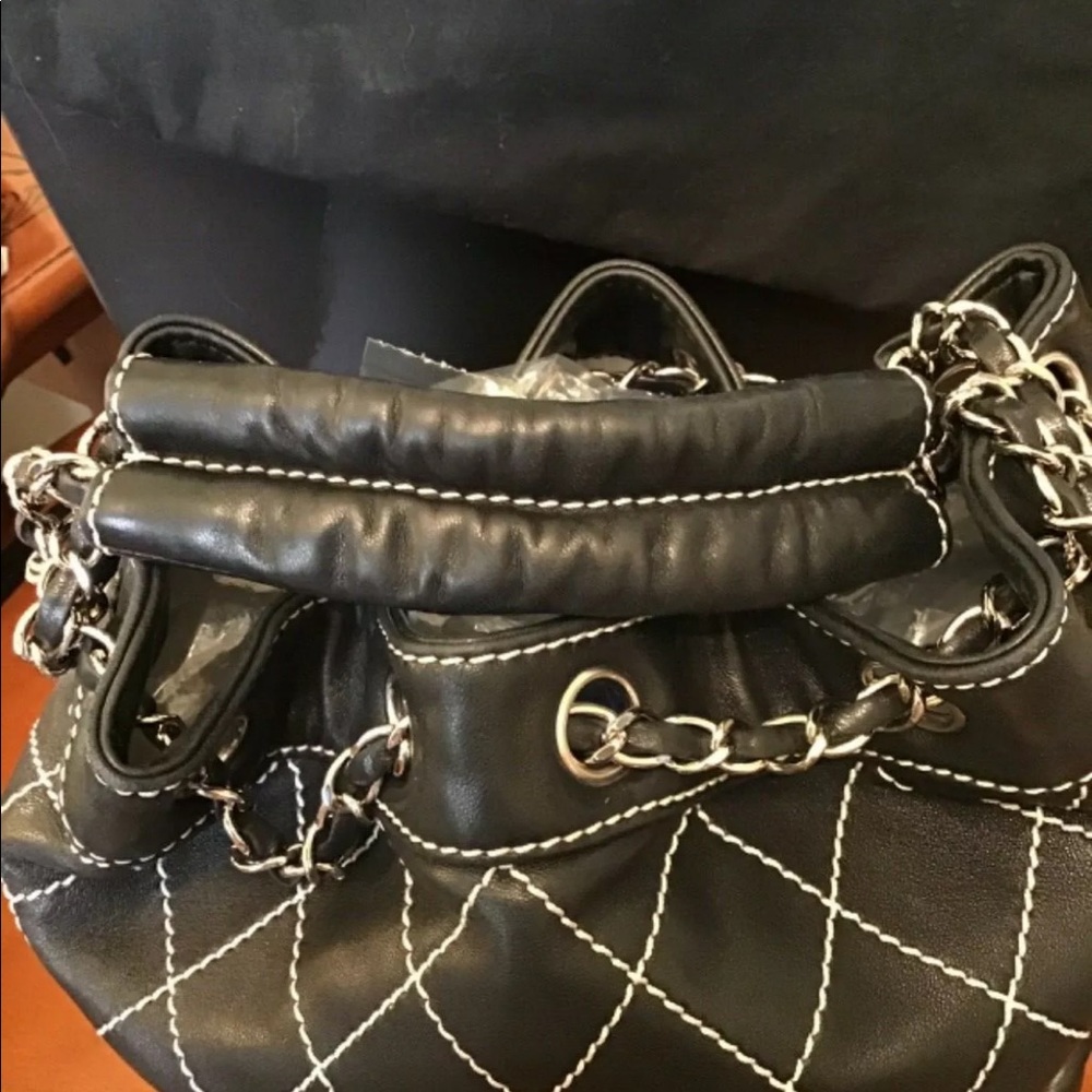 Chanel Bucket Bag - Picture 8 of 11